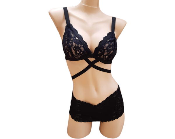 Bralette encaje con tiras cruzadas en el torso